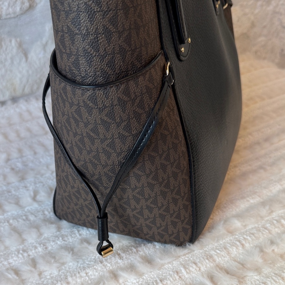 Michael Kors Black and Leopard Accent Tote - Picture 5 of 10